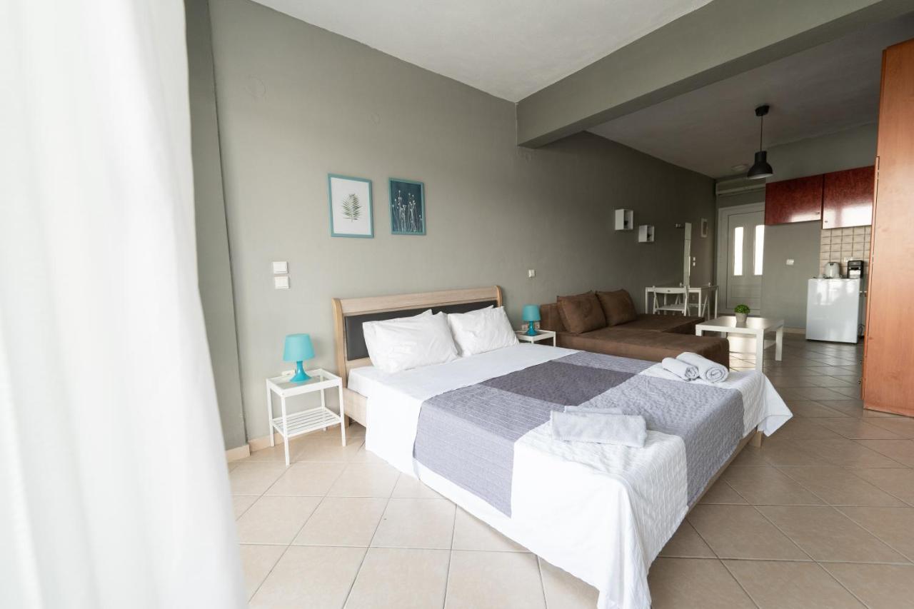 Glykanisos Mini Suites Nea Peramos  Exterior photo
